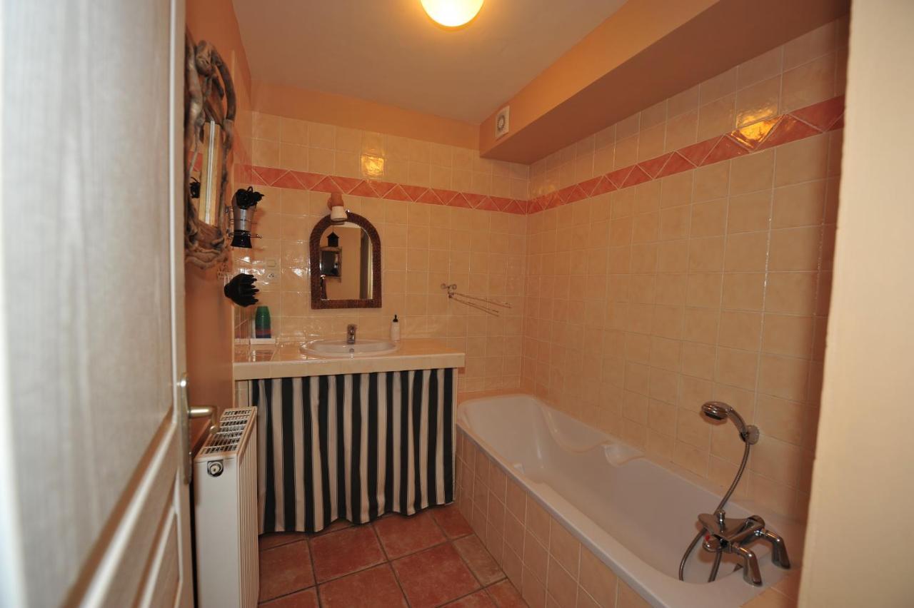 Bed and Breakfast La Rialhe Taulignan Exterior foto
